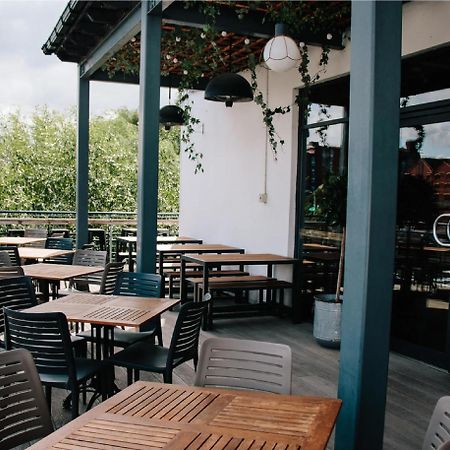 The Swan Guesthouse Линкольн Экстерьер фото